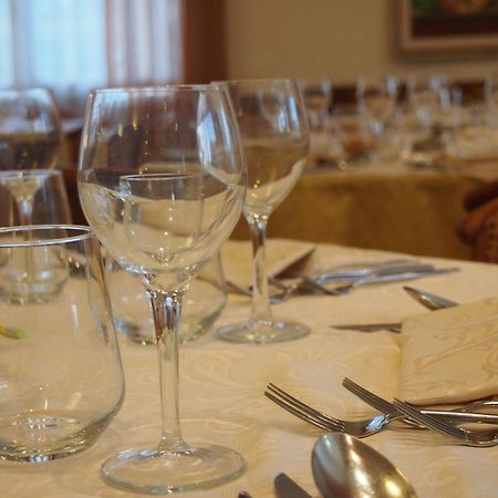 Hotel Residence Villa Marzia Марина-ди-Пьетрасанта Экстерьер фото